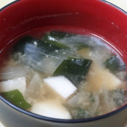 momotarouさん　こんにちは
里芋の季節になりましたね
こちらの味噌汁を作ってみました
具沢山の美味しい朝食を戴きました＾＾
